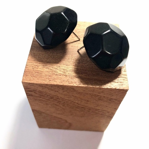 Black Faceted Retro Button Stud Lucite Earrings - Picture 5 of 8